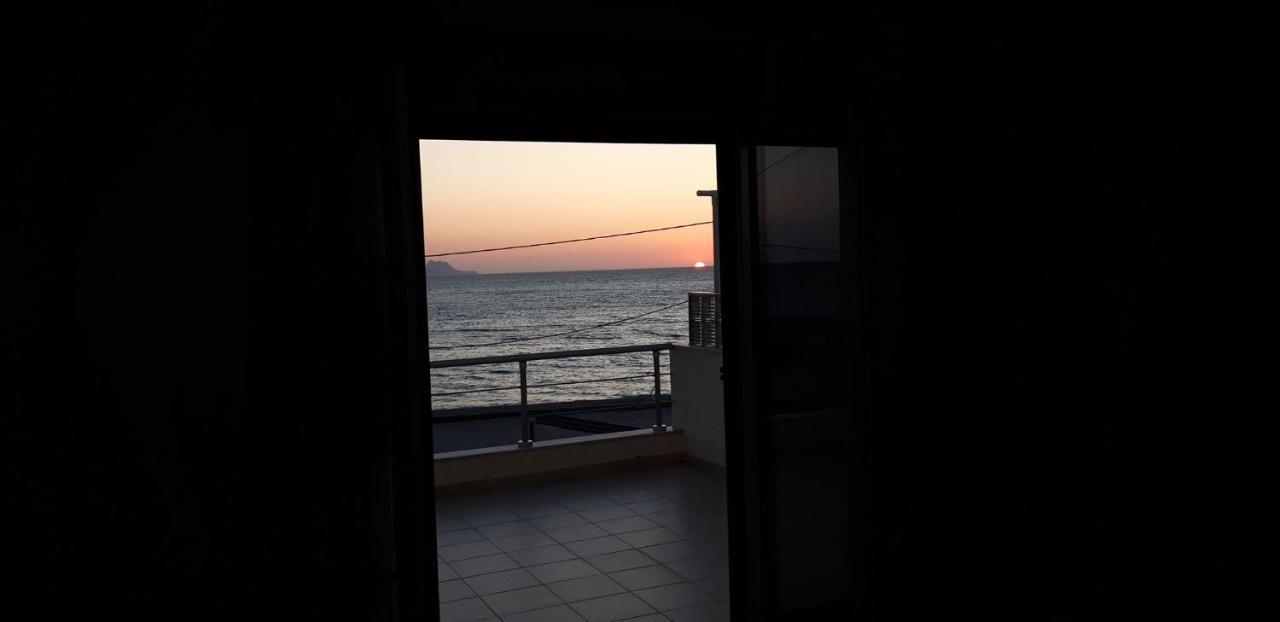 Coral Sea Studio Kokkinos Pirgos Exteriör bild